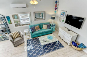 Turtle Loft - Charming Oceanfront Loft - Multiple Decks - Private Beach Access